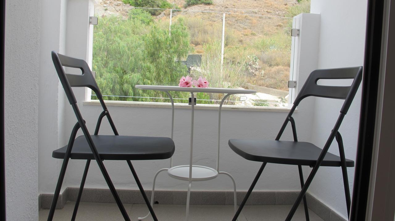 Hostal Onteniente La Mamola Dış mekan fotoğraf