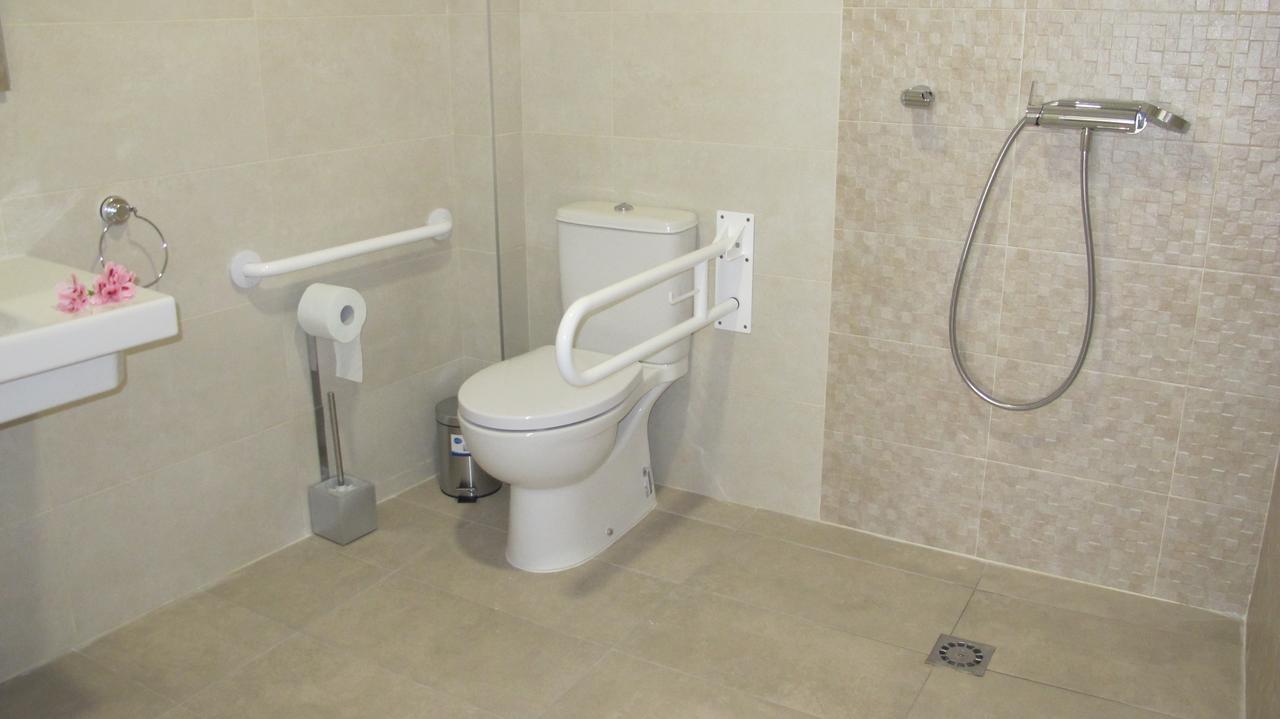 Hostal Onteniente La Mamola Dış mekan fotoğraf